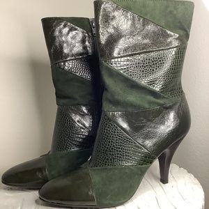 NINE WEST "ALLYOURSO" GREEN BOOTS SIZE 9.5